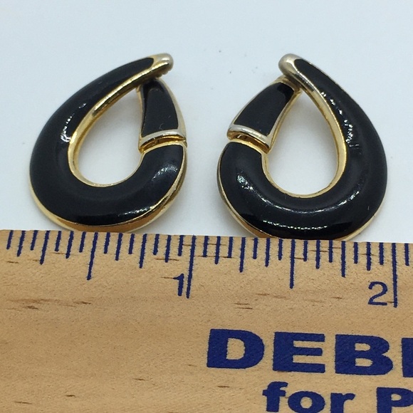 TANCER II Black Enamel and Gold Earrings - Picture 9 of 9